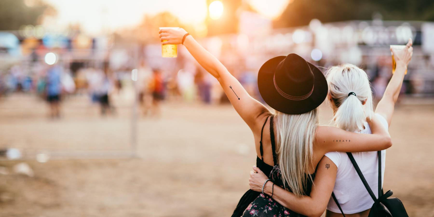 Temporäre Tattoos auf Festivals Inkster