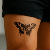 Schmetterling Blackwork Tattoo
