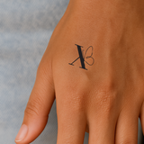 Schmetterling mit Initialen Tattoo (A-Z)