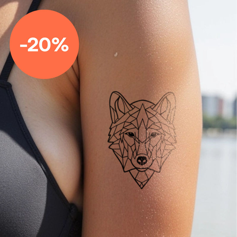 Großer geometrischer Wolf Tattoo 🤫